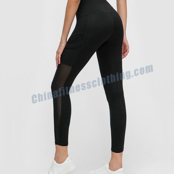 High-waisted-black-leggings-with-pockets-manufacturer