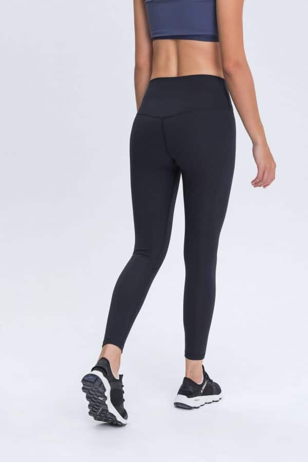 Black Gym Leggings Womens Wholesale 3 scaled - Mallas de gimnasia negras para mujer al por mayor - Wholesale Fitness Clothing Manufacturer