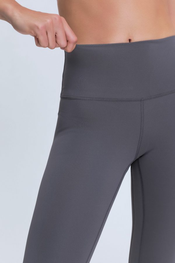 Gym Leggings for Ladies Wholesale2 scaled - Turnhallen Leggings für Damen Großhandel - Wholesale Fitness Clothing Manufacturer