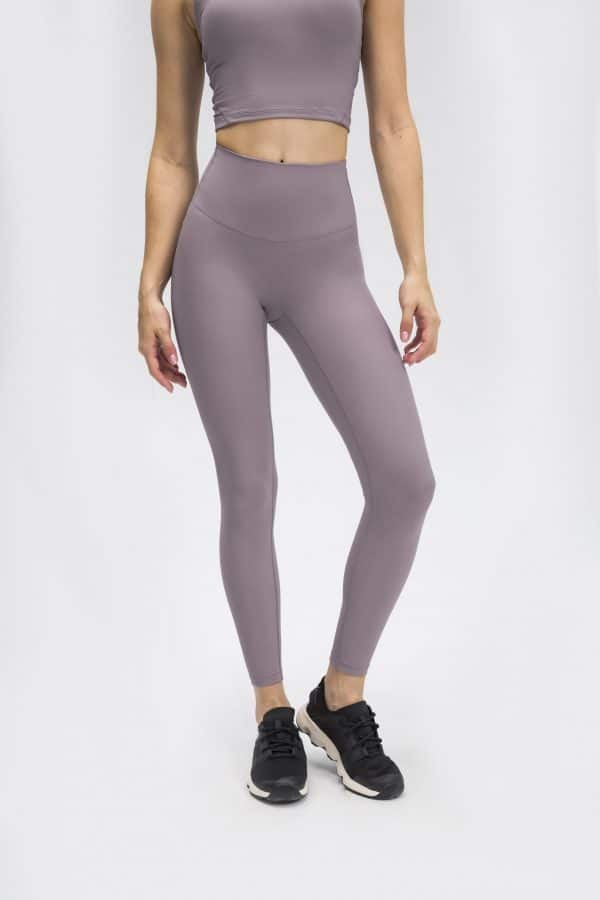 womens fitness leggings2 scaled - Los mejores leggings de control de abdomen - Wholesale Fitness Clothing Manufacturer