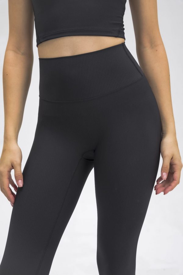 yoga pants squat wholesale1 scaled - Pantalones de yoga a prueba de sentadillas al por mayor - Wholesale Fitness Clothing Manufacturer