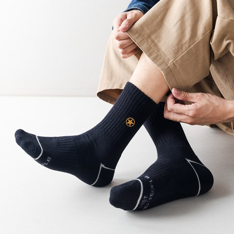 Men's Winter Solid Color Embroidery Sports Socks Wholesale