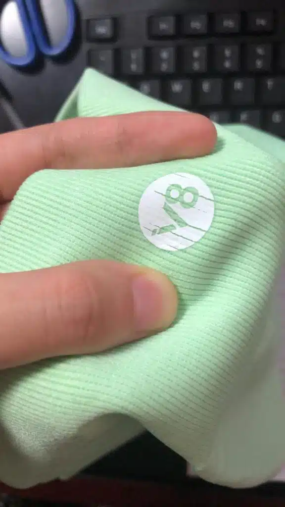 cracked heat transfer logo on ribbed seamless legging waistband